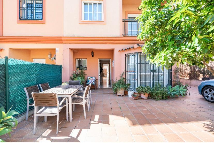 3 La Casa De Marilo Apartment Tomares Exterior photo